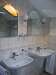 Das Bad mit 2 Waschbecken